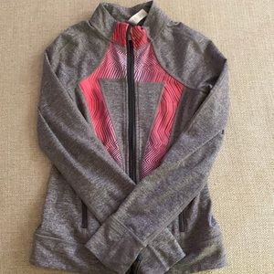 Ivivva sweater size 12 girls gray and pink perfect condition